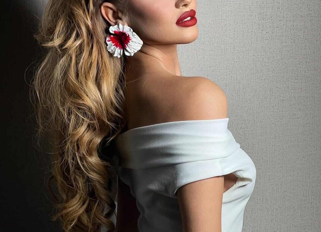 CEREN FIRAT MODELLİK ALANINDA İDDİALI GELİYOR